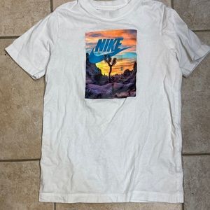 Nike tee